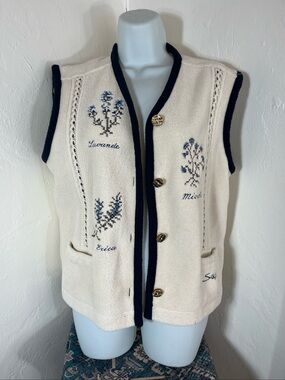 Cream Sleeveless Floral Knit Vest with Navy Trim